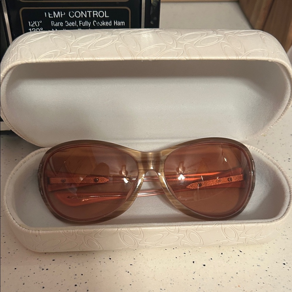 Oakley Women's Sunglasses - Copper and Gold